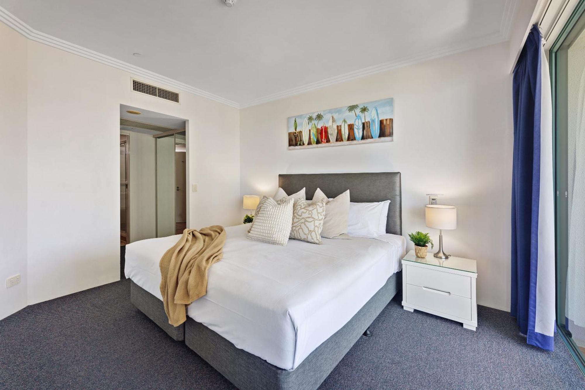 Holiday Holiday Crown Towers Gold Coast Exterior photo