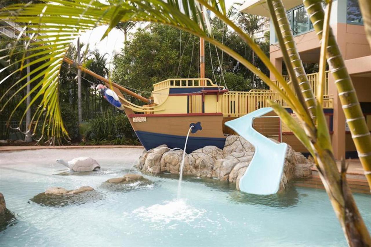 Holiday Holiday Crown Towers Gold Coast Exterior photo